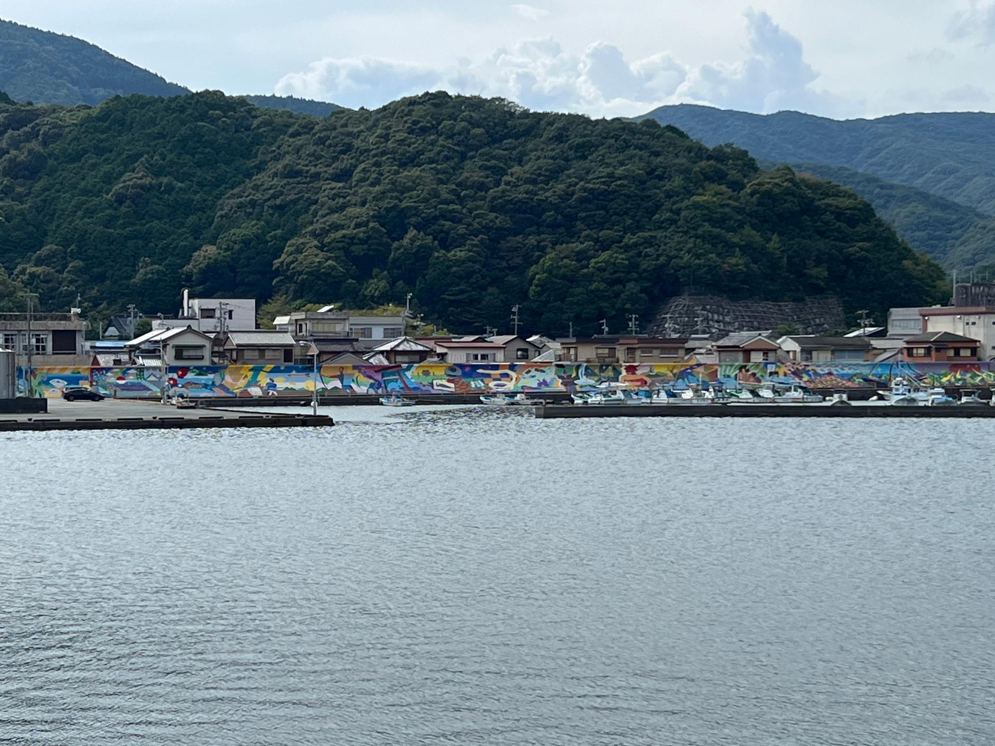 神前浦壁画2024年の完成版の写真の画像