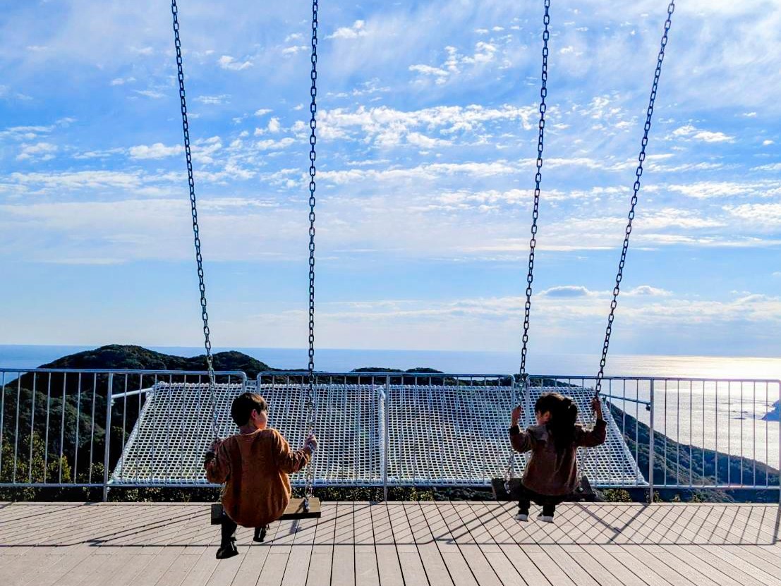 たちばな展望台の天空のブランコの写真