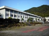南島中学校の外観です