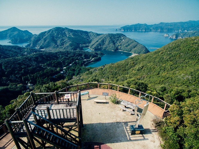 昼間の見江島展望台の写真