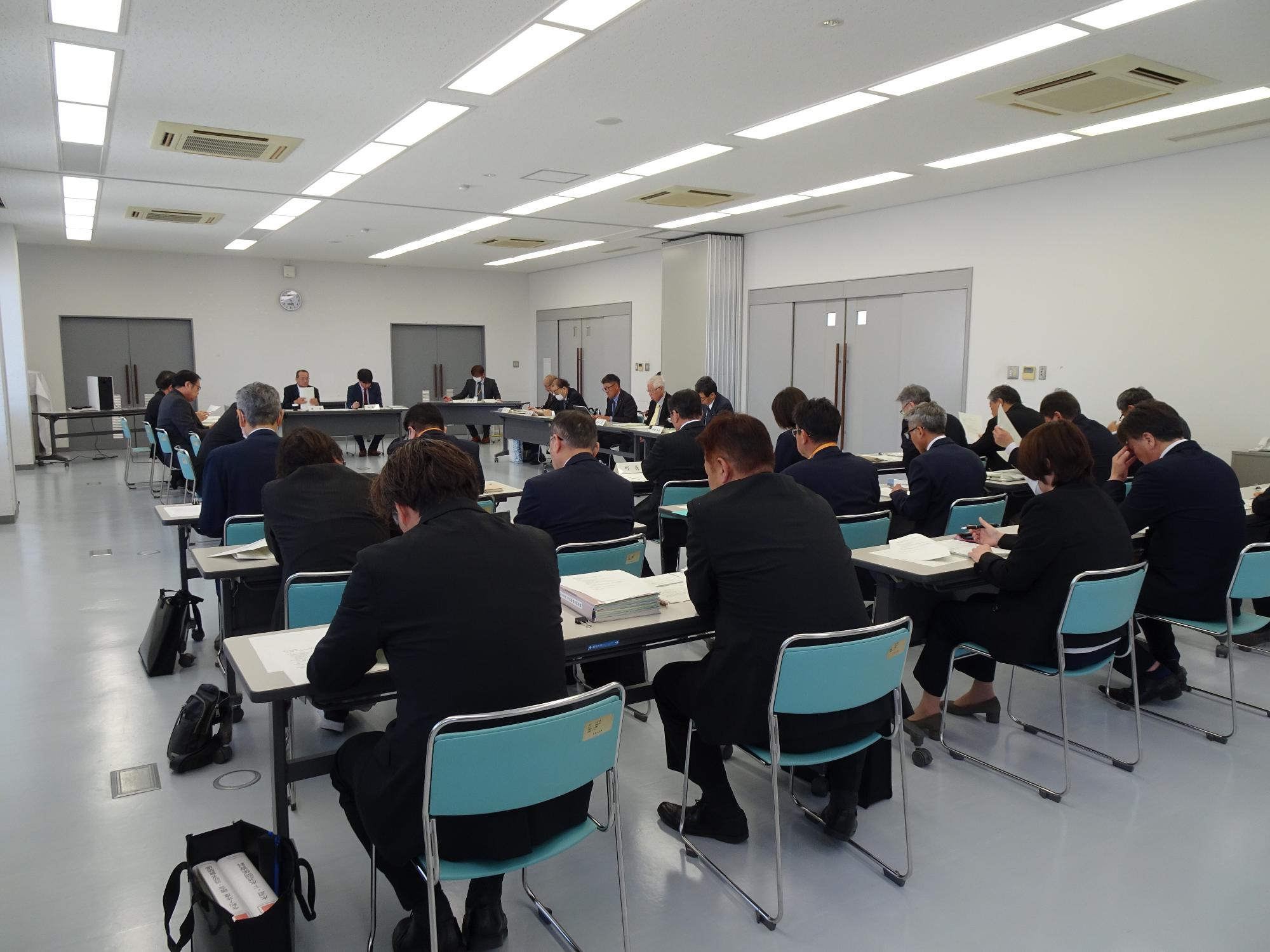 令和7年4月9日全員協議会