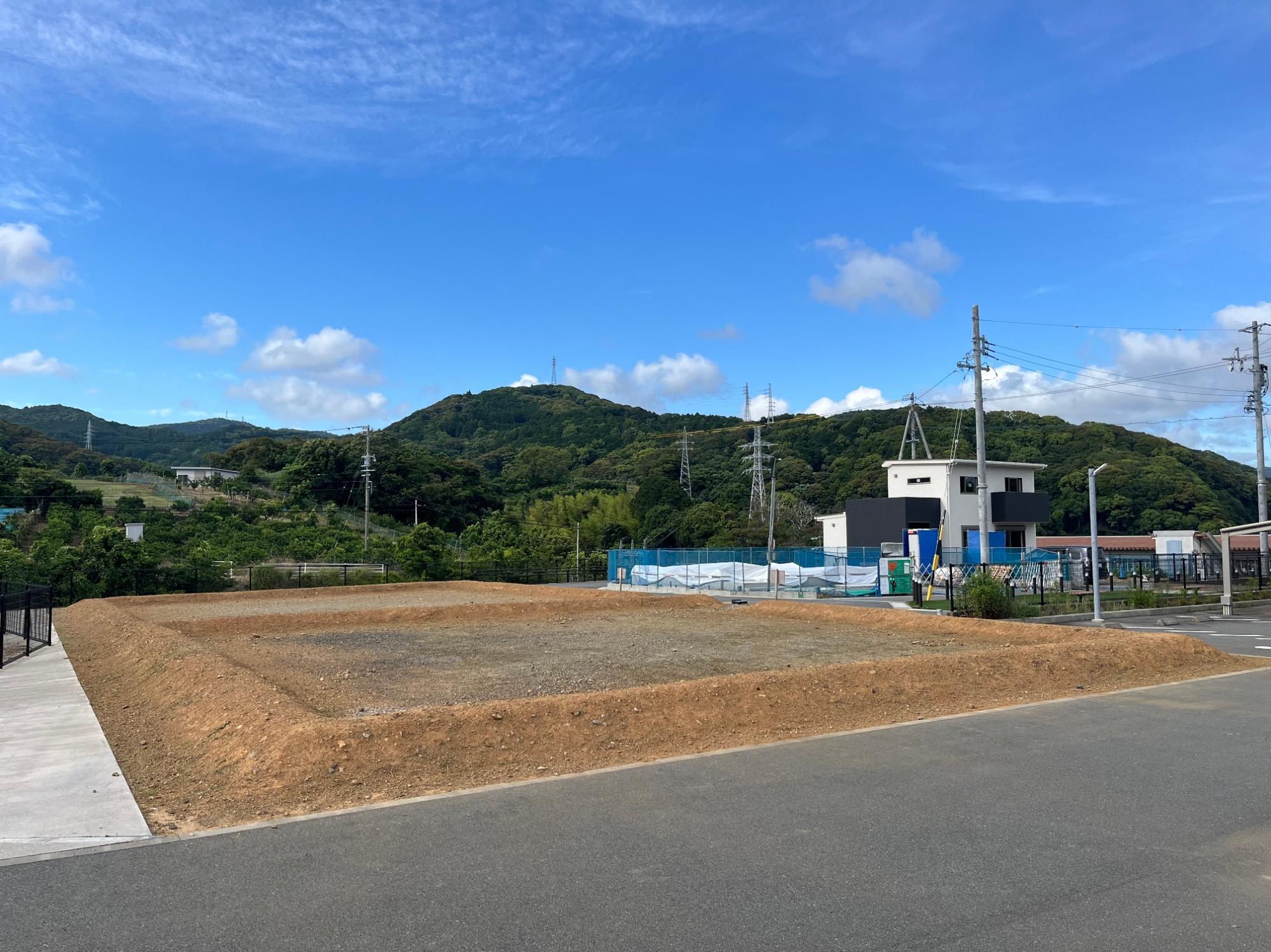 船越分譲地 売却場所 南側から北側に向けての写真